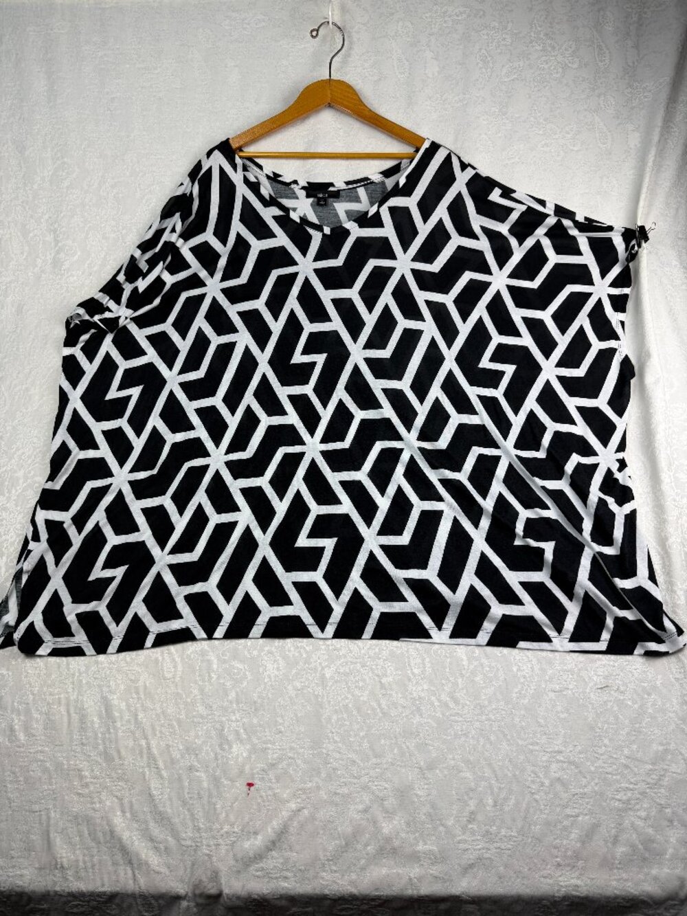 Ellos Women's 4X Black White Geometric Abstract Print Top Plus Size Short Sleeve